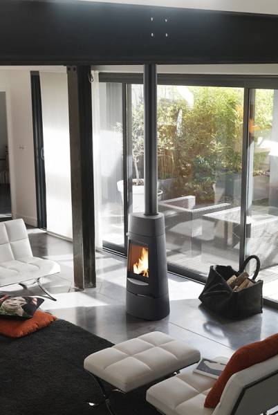 Poêle à bois ARATOS de chez INVICTA CABRIES