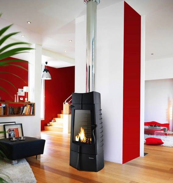 Poêle à bois CHAMANE 10 de chez INVICTA SAINT-SAVOURNIN