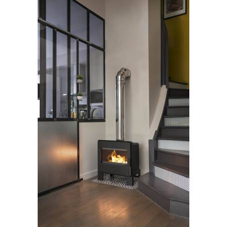 Poêle à bois étanche EGUZKI MURAL/A POSER de chez DEVILLE BELCODENE