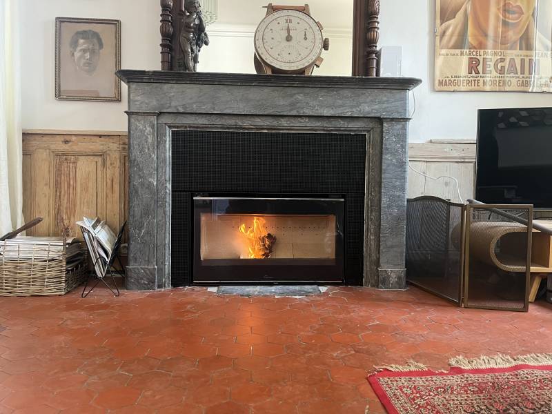 ADOUR 800 dans une cheminée ancienne